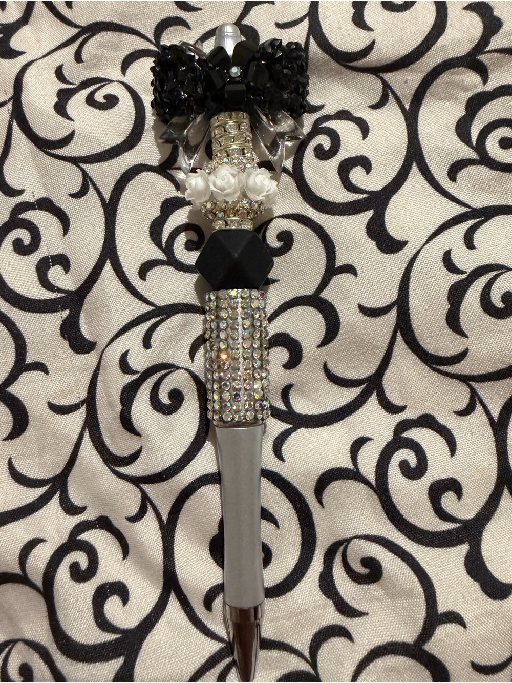 Rhinestone Crystal Bow Pen - Silver & Black